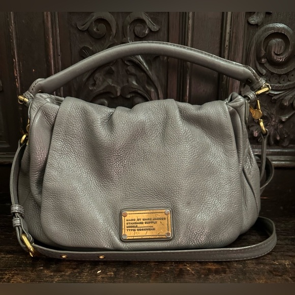 Marc by Marc Jacobs Crossbody Leather Purse with Gold Toned Hardware, Imperfect - Picture 4 of 10